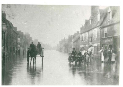 Ock St flooded with carriages 1894 #274